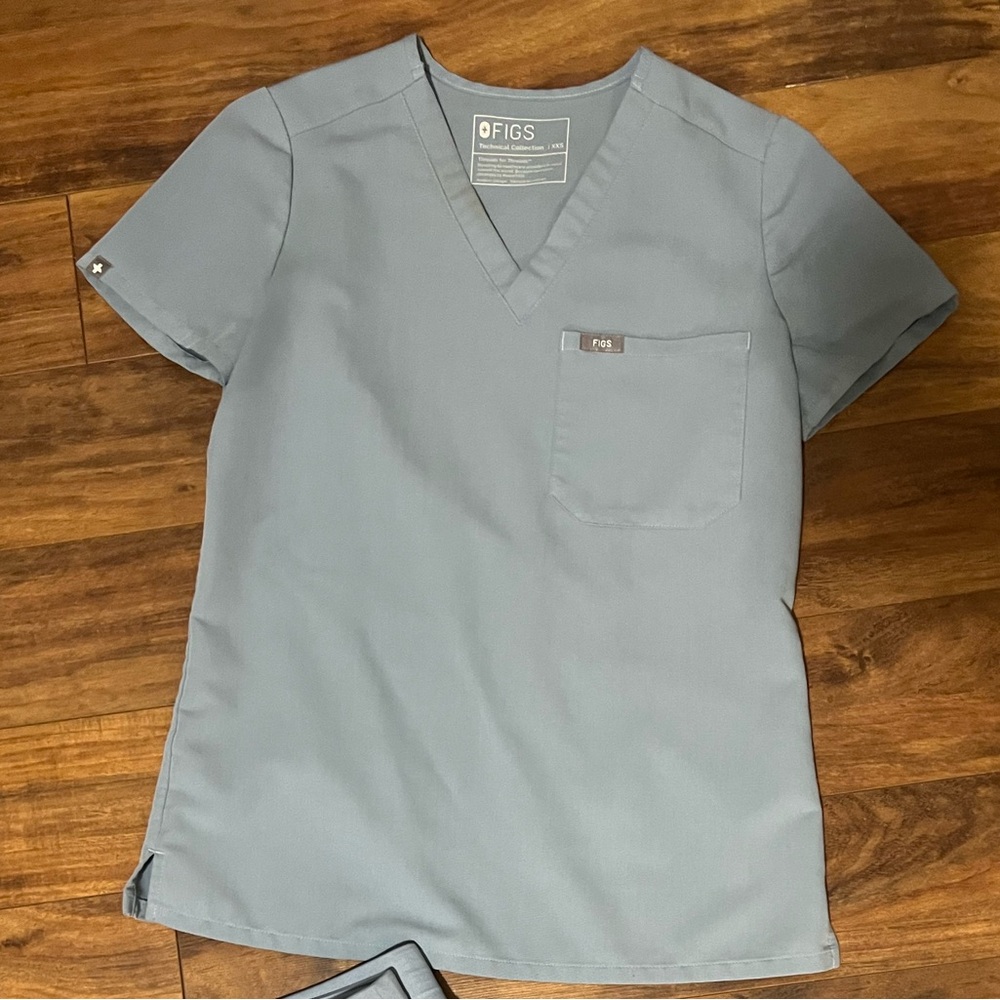 Figs The Catarina One-Pocket Scrub Top